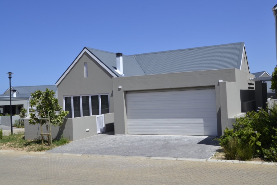  Bedroom Property for Sale in Somerset Lakes Western Cape